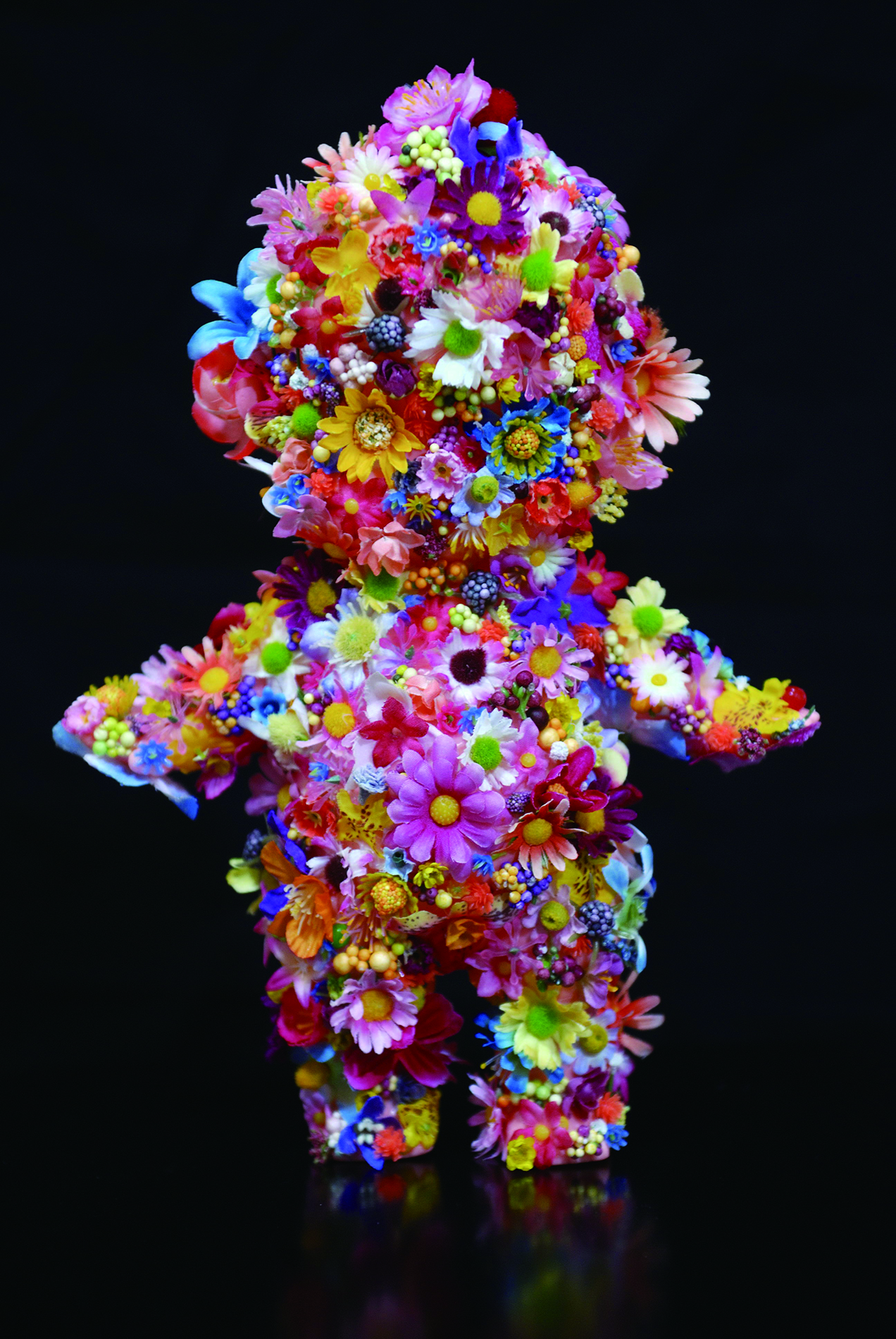 FLOWER FORM“Q” 2009 Mixed media on canvas 116.7×91cm